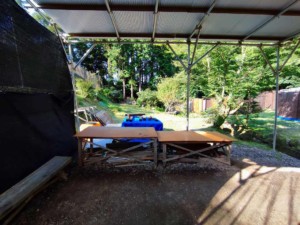 屋根付きのシューティングレンジ